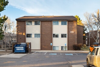 PINETREE in Denver, CO - Foto de edificio - Building Photo
