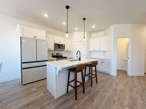 2886 Red Velvet Ln in Saratoga Springs, UT - Building Photo - Building Photo