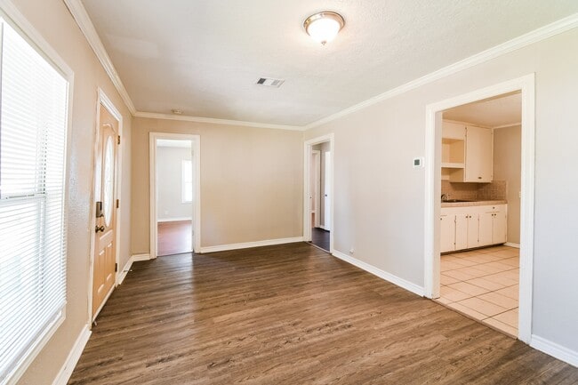 1505 4th Ave N in Texas City, TX - Building Photo - Building Photo