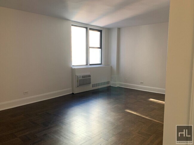 435 E 79th St, Unit 8K in New York, NY - Building Photo - Building Photo