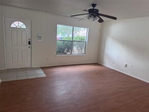 10935 Old Manchaca Rd in Austin, TX - Building Photo - Building Photo