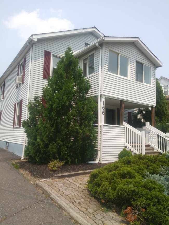 166 Divinity St, Unit 2