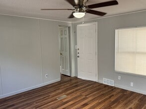 8415 Braewick Dr in San Antonio, TX - Building Photo - Building Photo