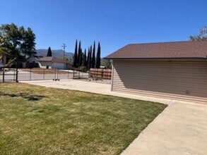 21431 Santa Barbara Dr in Tehachapi, CA - Building Photo - Building Photo