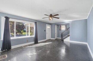 610 Salisbury Rd in Columbus, OH - Building Photo