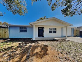 9136 Suffolk Ln in Port Richey, FL - Building Photo
