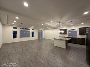 7030 Ghost Hill St in Las Vegas, NV - Building Photo - Building Photo