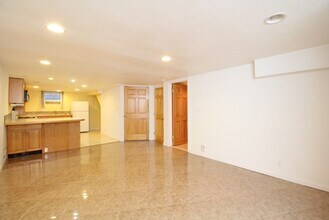 1705 Fairacres Drive, Unit Lower Unit in Greeley, CO - Foto de edificio - Building Photo