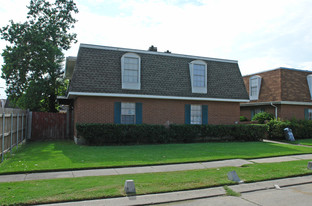 2724 Houma Blvd Apartments