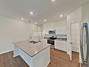 4373 Seven Canyons Dr in Kissimmee, FL - Building Photo - Building Photo