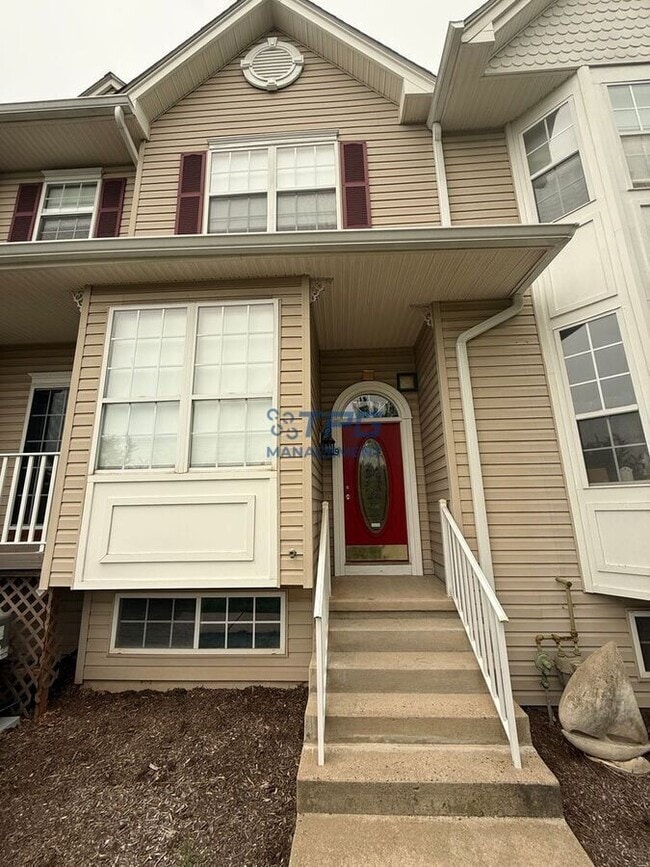 property at 9 Clearbrook Ln