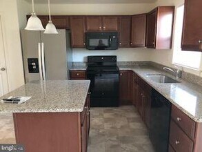 5425 Laurel Valley Ln in Enola, PA - Building Photo - Building Photo