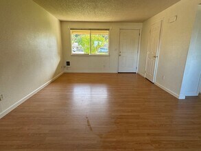 1707 Mason St-Unit -B in Shelton, WA - Building Photo - Building Photo