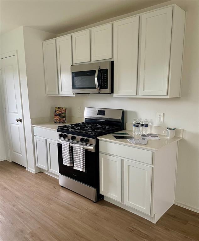 property at 221 Crystal Bay Ln