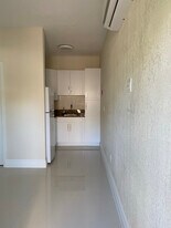 12400 SW 97th Ave in Miami, FL - Building Photo