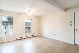 14 Elm St in New Milford, CT - Building Photo - Building Photo