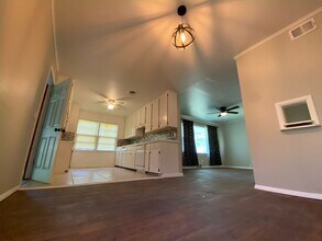 182 W 49th Pl N in Tulsa, OK - Building Photo - Building Photo