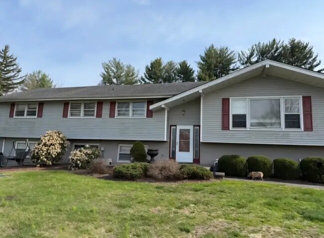 property at 5 Larch Ln