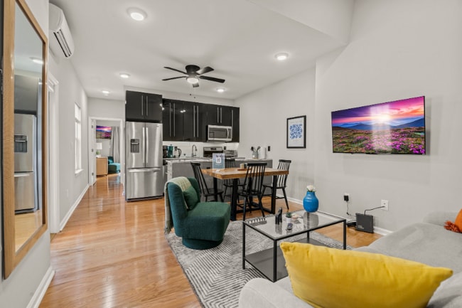 261 S 17th St in Philadelphia, PA - Building Photo - Building Photo