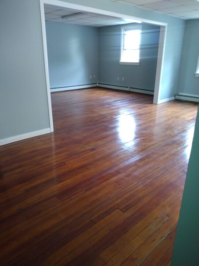 23 Narragansett Ave Rentals in Jamestown, RI