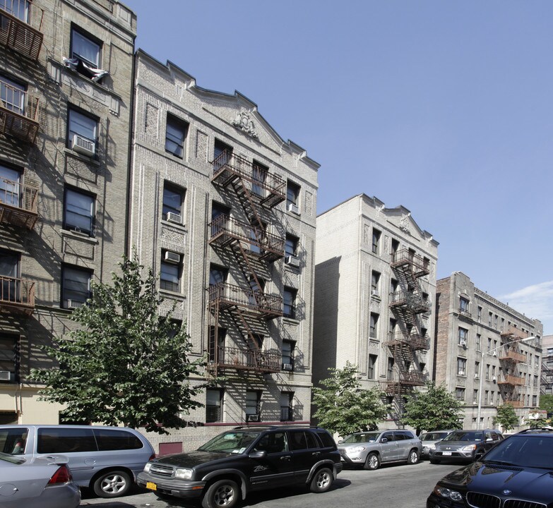 569 W 192nd St in New York, NY - Building Photo