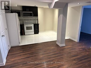 339 Edenbrook Hill Dr in Brampton, ON - Building Photo - Building Photo