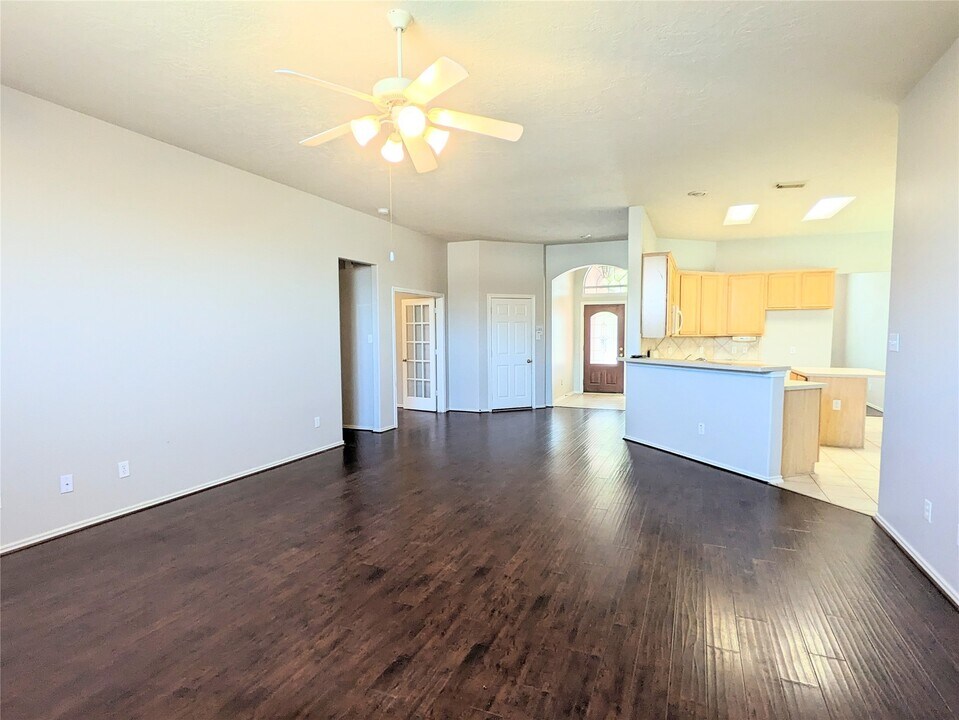 2410 Ligustrum Flower Dr in Spring, TX - Building Photo