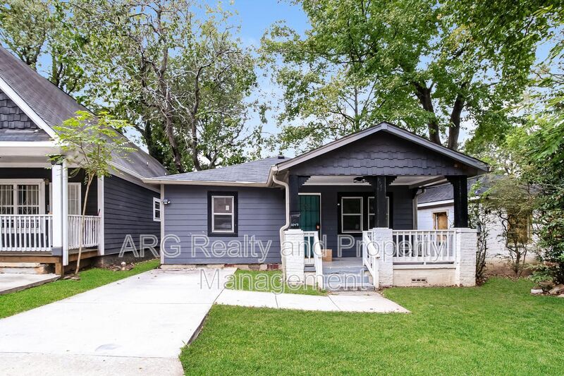 1097 Smith St SW in Atlanta, GA - Building Photo