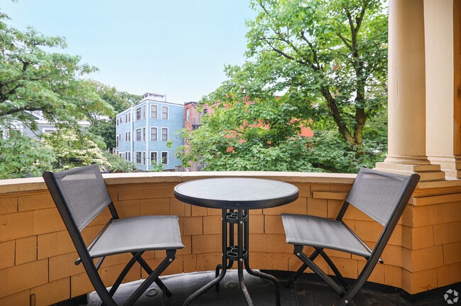 50 Irving St, Unit 50-5 in Cambridge, MA - Foto de edificio - Building Photo