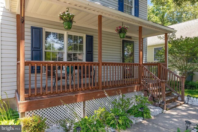 1196 Spruce Ave in Shady Side, MD - Building Photo - Building Photo