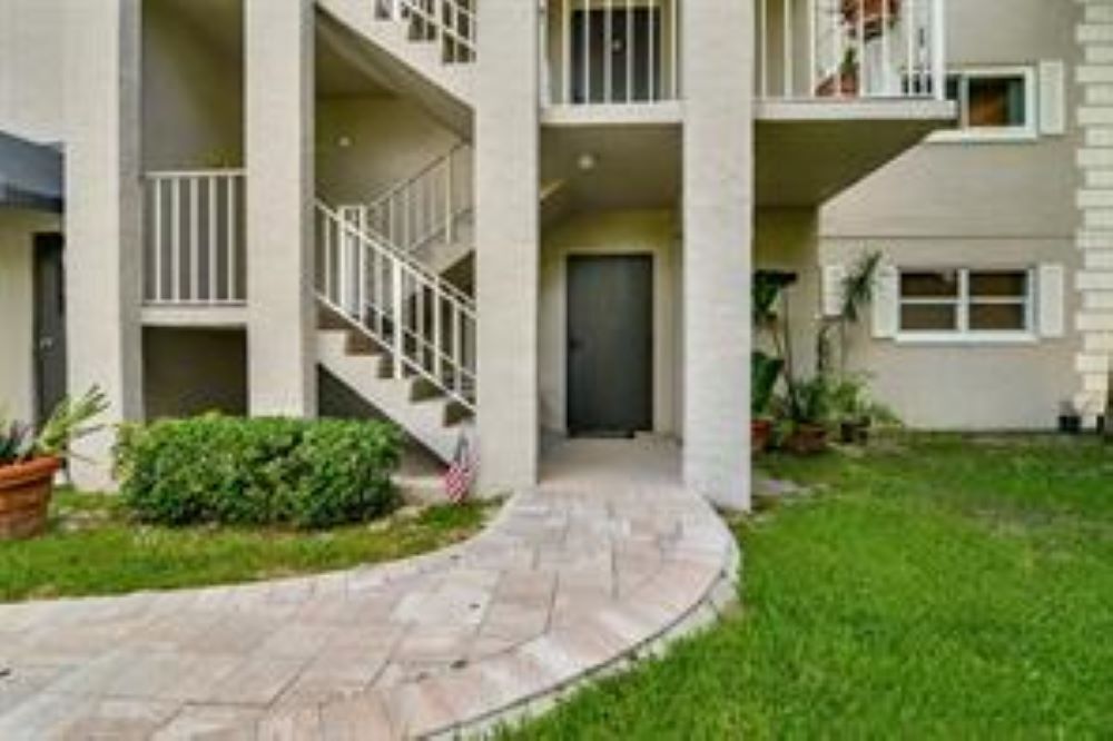 5951 NE 14th Ln, Unit 108N in Fort Lauderdale, FL - Foto de edificio