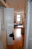 65 Hemenway St, Unit #8 in Boston, MA - Building Photo