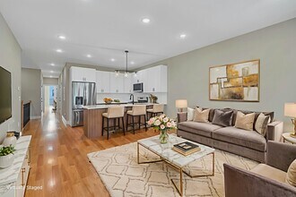 275 Pearsall Ave in Jersey City, NJ - Building Photo - Building Photo