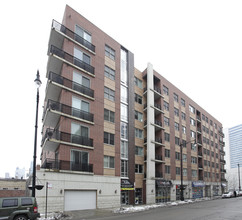 873 N Larrabee St in Chicago, IL - Building Photo - Building Photo