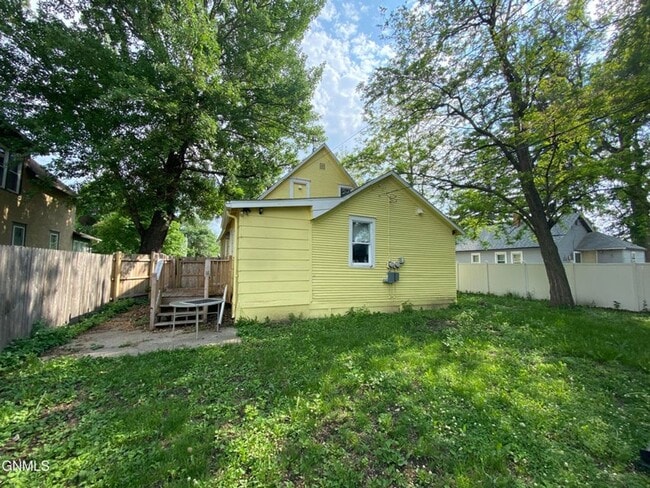 632 2nd St SW in Jamestown, ND - Building Photo - Building Photo