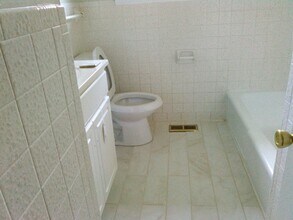 1000 Waverly Ave in Nashville, TN - Building Photo - Building Photo