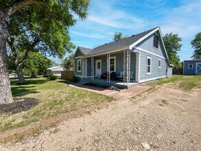103 E Hoopes Ave in Pflugerville, TX - Building Photo - Building Photo
