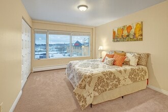 Century Plaza in Anchorage, AK - Building Photo - Building Photo