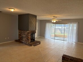 8035 Harding Ave in Spring Hill, FL - Building Photo - Building Photo