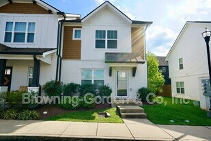 110 W Mill Dr in Nashville, TN - Building Photo