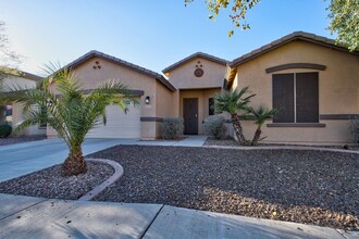 13643 W Country Gables Dr in Surprise, AZ - Building Photo - Building Photo