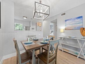 98321 Windward Ave in Key Largo, FL - Building Photo - Building Photo