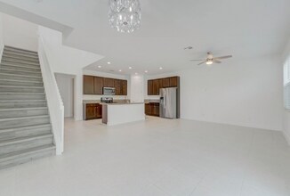 9075 Kingsmoor Wy in Wellington, FL - Building Photo - Building Photo