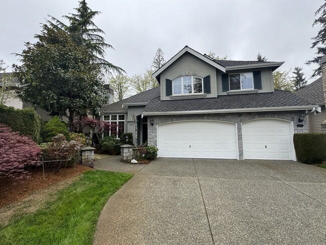 property at 19416 NE 43rd Pl