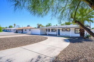 903 W Missouri Ave in Phoenix, AZ - Building Photo