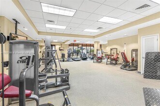 8395 SW 73rd Ave, Unit 710 in Miami, FL - Building Photo - Building Photo