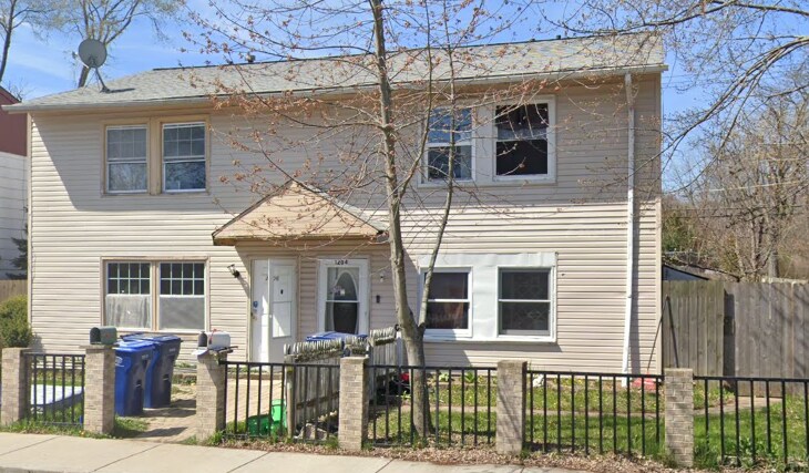 1204 Tobin Ct in Waukegan, IL - Building Photo