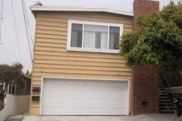 property at 633 8th St