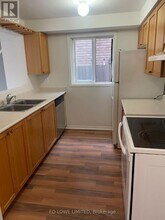 8 Epsom Rd in Barrie, ON - Building Photo - Building Photo