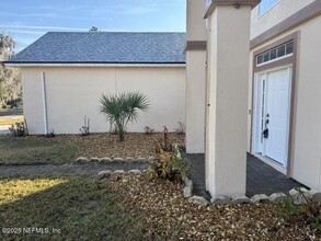 568 Summer Breeze Dr in Jacksonville, FL - Building Photo - Building Photo